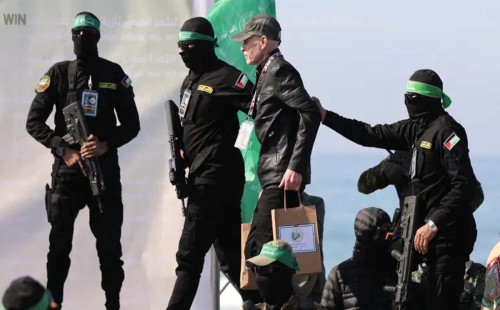 যুদ্ধবিরতি চুক্তির অংশ হিসেবে ইসরায়েলি জিম্মিদের মুক্তি দিল হামাস