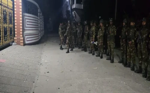 গাজীপুরে শুক্রবার রাতে সাবেক মন্ত্রী মোজাম্মেল হকের বাড়িতে কী ঘটেছিল?