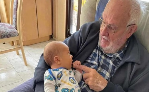 বিশ্বের অন্যতম রক্তদাতা জেমস হ্যারিসন আর নেই, ২০ লাখ শিশুর জীবন বাঁচিয়েছেন