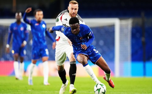 চেলসি ২-১ হেরে লেগিয়া ওয়ারশের বিপক্ষে সেমিফাইনালে, ৪-২ গোলের অগ্রগামিতায় শেষ চার নিশ্চিত