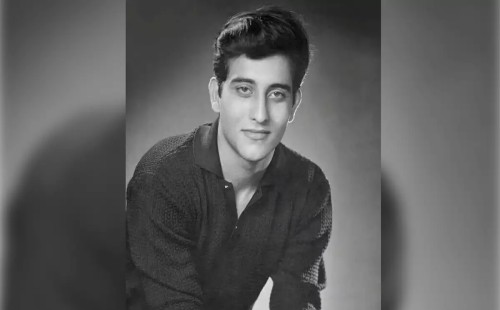 বিনোদ খান্নার প্রয়াণ দিবস: বলিউডের স্মরণীয় নায়ক