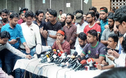 শেখ হাসিনার পতনের পেছনে কে? মাহফুজ আবদুল্লাহ কি আন্দোলনের মাস্টারমাইন্ড?