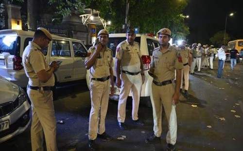 দিল্লিতে মাকে ধর্ষণের অভিযোগে ছেলে গ্রেপ্তার