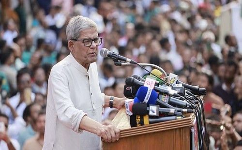 মির্জা ফখরুল ইসলাম আলমগীরের অভিযোগ: 'অন্তর্বর্তী সরকার নির্বাচনের ব্যাহত হওয়ার পরিস্থিতি তৈরি করছে'