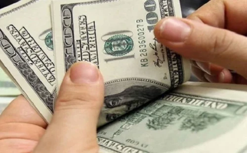 রেকর্ড ২.৩৩ বিলিয়ন ডলার রেমিট্যান্স: বাংলাদেশের অর্থনীতির নতুন ইতিহাস ২০২৬