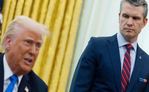 ইরান যুদ্ধের দায় প্রতিরক্ষা মন্ত্রীর ওপর চাপালেন ট্রাম্প! হোয়াইট হাউসে তোলপাড়।