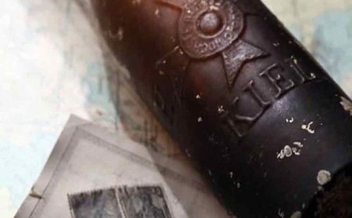 স্কটল্যান্ডের সৈকতে কানাডার বার্তা-বোতল: মহাসাগর পাড়ি দিয়ে অবিশ্বাস্য সফর!