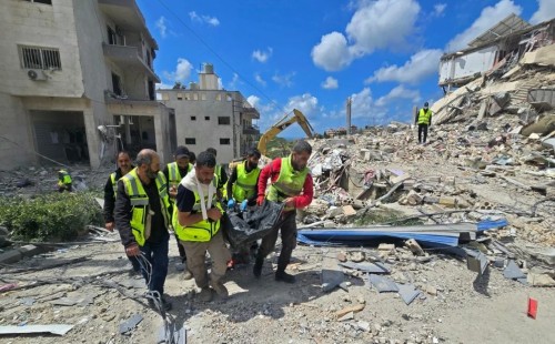 লেবাননে ইসরাইলের অপারেশন ইটারনাল ডার্কনেস: ৩০০ নিহত, ১০ মিনিট ১০০ হামলা